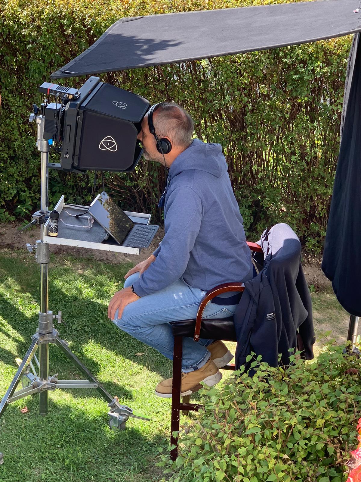 Gunnar Fuss am Monitor – Praxis mit Meerblick